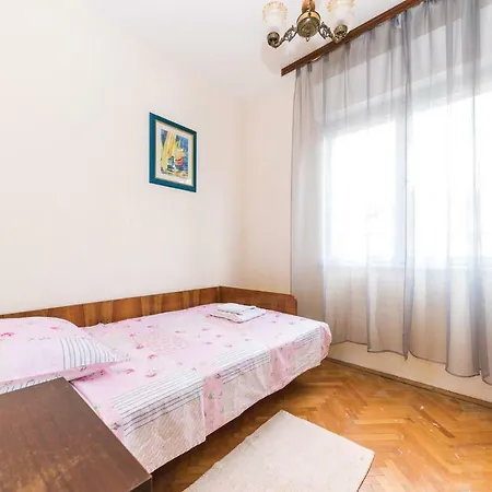 Appartement Three-bedroom In